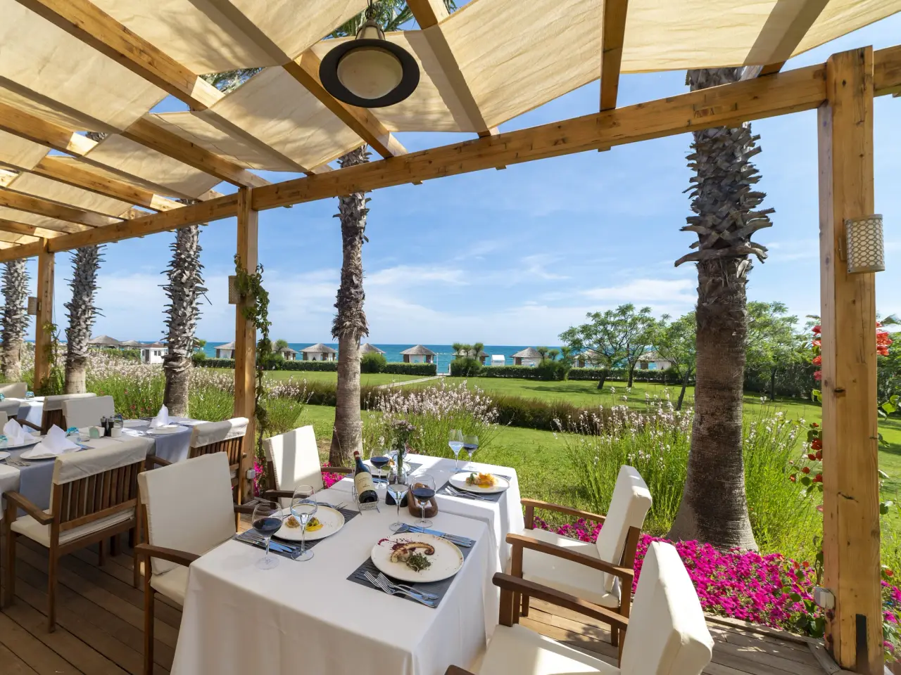 Diamond VIP Lounge À La Carte Restaurant