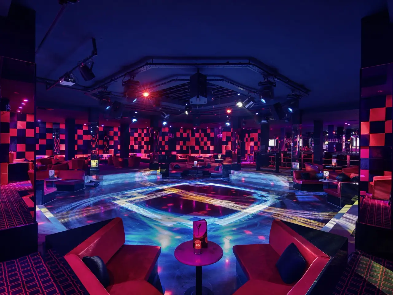 Roxx Night Club Bar