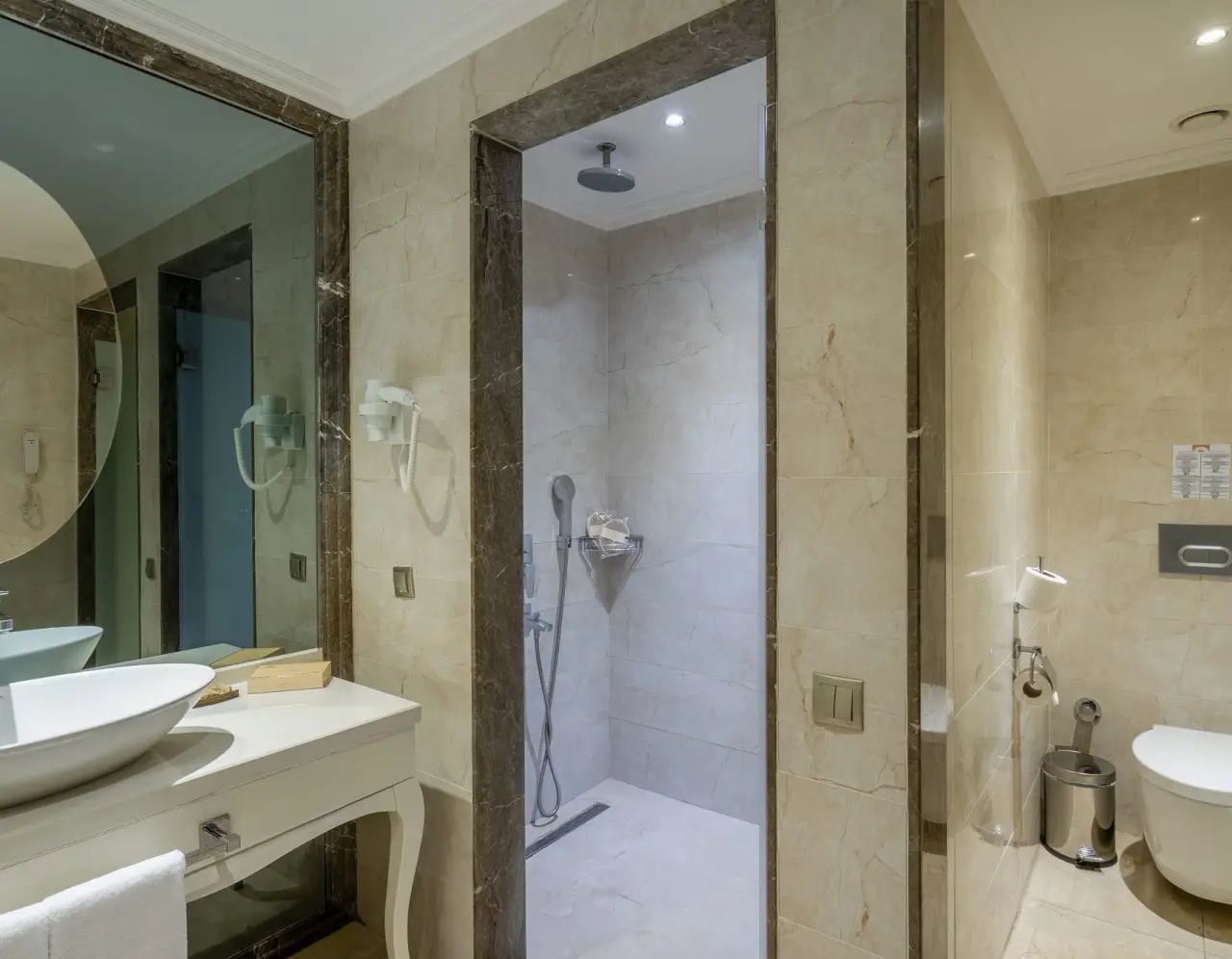 Jasmine Lagoon Odası 7